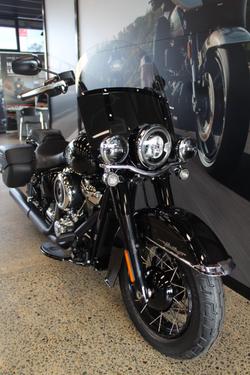 2025 Harley-davidson FLHC HERITAGE CLASSIC (117) VIVID BLACK