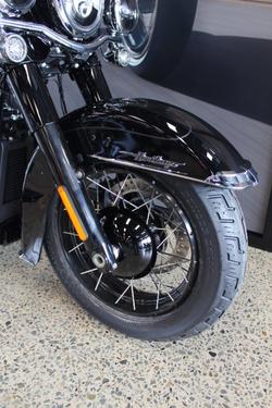2025 Harley-davidson FLHC HERITAGE CLASSIC (117) VIVID BLACK