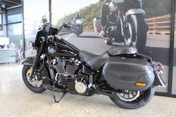 2025 Harley-davidson FLHC HERITAGE CLASSIC (117) VIVID BLACK
