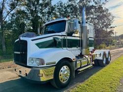2006 Kenworth
                T401 36-Inch Bunk, Cat C12 430Hp,18Sp 