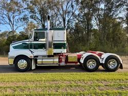 2006 Kenworth
                T401 36-Inch Bunk, Cat C12 430Hp,18Sp 