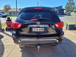 2017 Nissan Pathfinder Ti