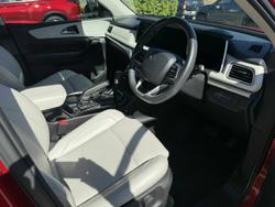 2023 Mahindra XUV700 AX7