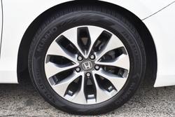 2015 Honda Accord VTi-S 9th Gen MY15 White Orchid