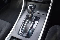 2015 Honda Accord VTi-S 9th Gen MY15 White Orchid