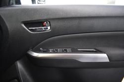 2023 Suzuki Vitara LY Series II Cool White