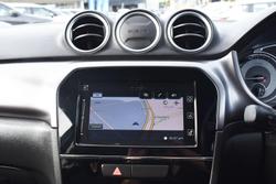 2023 Suzuki Vitara LY Series II Cool White