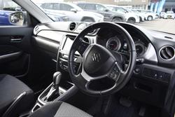 2023 Suzuki Vitara LY Series II Cool White