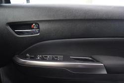 2023 Suzuki Vitara LY Series II Cool White