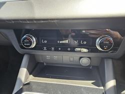 2025 Mitsubishi Outlander LS