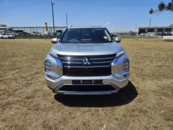 2025 Mitsubishi Outlander LS