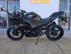 2025 Kawasaki Ninja 500 Black