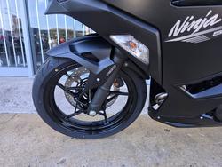 2025 Kawasaki Ninja 500 Black