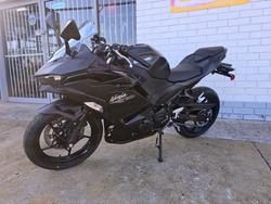 2025 Kawasaki Ninja 500 Black