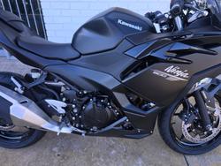 2025 Kawasaki Ninja 500 Black