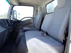 2015 ISUZU NPR 55-155 WHITE
