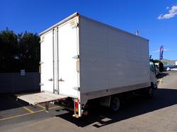 2015 ISUZU NPR 55-155 WHITE