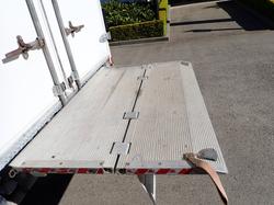 2015 ISUZU NPR 55-155 WHITE