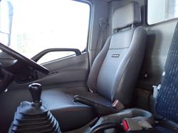 2015 HINO DUTRO 917 WHITE