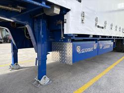 2015 Maxitrans St3 Od 24 Pallet Drop Deck Curtain Sider