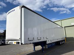 2015 Maxitrans St3 Od 24 Pallet Drop Deck Curtain Sider