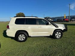 2020 Toyota Landcruiser GXL VDJ200R 4X4 Dual Range White