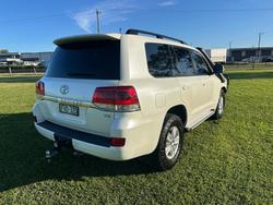 2020 Toyota Landcruiser GXL VDJ200R 4X4 Dual Range White