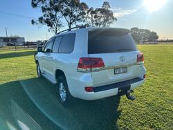2020 Toyota Landcruiser GXL VDJ200R 4X4 Dual Range White