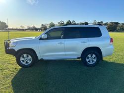 2020 Toyota Landcruiser GXL VDJ200R 4X4 Dual Range White