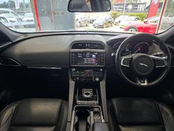 2016 Jaguar F-PACE 20d R-Sport