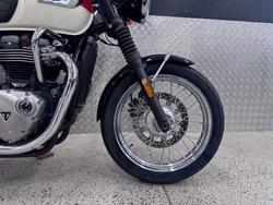 2017 Triumph BONNEVILLE T100 WHITE