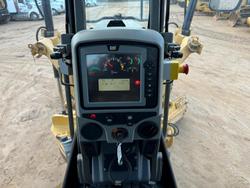 2016 Caterpillar
140M3