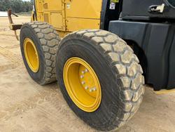 2016 Caterpillar 140M3