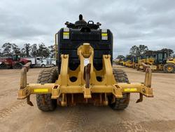 2016 Caterpillar
140M3