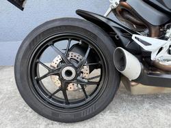 2022 Ducati Streetfighter V2 Streetfighter Red