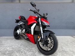 2022 Ducati Streetfighter V2 Streetfighter Red