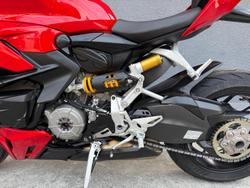 2022 Ducati Streetfighter V2 Streetfighter Red