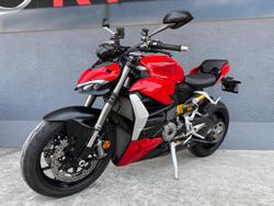 2022 Ducati Streetfighter V2 Streetfighter Red