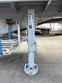 2023 CIMC
                St3 34 Pallet Sd B Double Load Restraint R/T