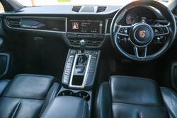 2019 Porsche
Macan S