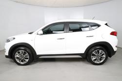 2015 Hyundai
                Tucson Active X