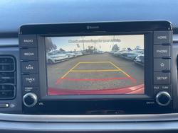 2019 Kia
                Rio S