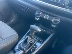 2019 Kia
                Rio S