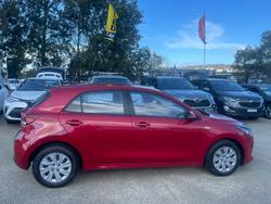 2019 Kia
                Rio S