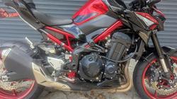 2024 Kawasaki Z900 (ZR900) Red