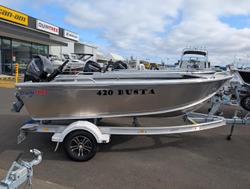 2025 QUINTREX 420 Busta