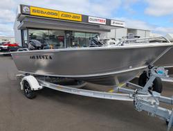 Quintrex 440 Busta