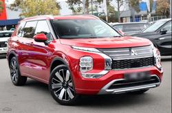 2025 Mitsubishi Outlander Outlander EXCEED 2.5L CVT AWD 5ST