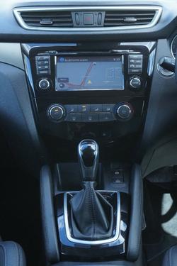 2019 Nissan
                QASHQAI ST-L
