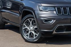 2019 Jeep
                Grand Cherokee Limited